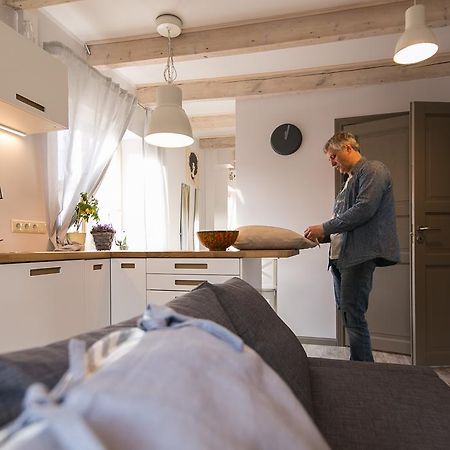 Sunny And Compact Apartment Riga Bagian luar foto