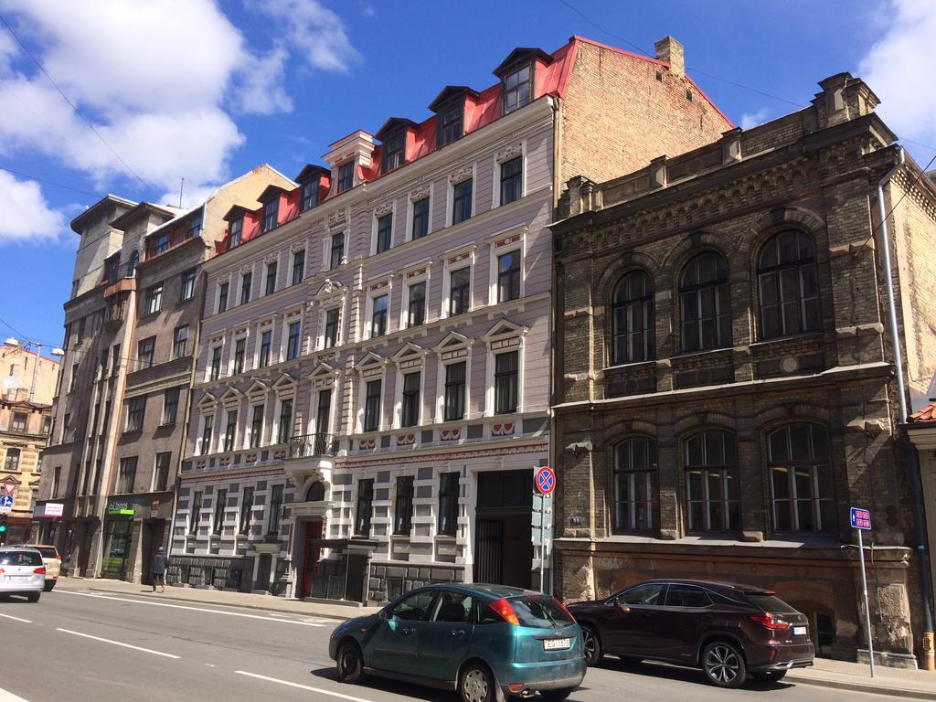 Sunny And Compact Apartment Riga Bagian luar foto